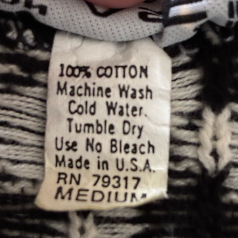 Houndstooth Macy’s Black and White Sweater Medium - Picture 3 of 4